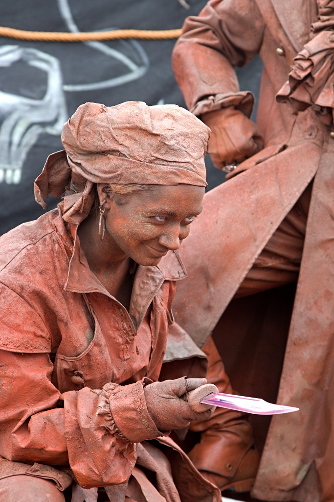 living statue lommel levend standbeeld evenement event festival festiviteit kunst art straatkunst streetart artiest beeld beeldhouwwerk sculpture sculptuur